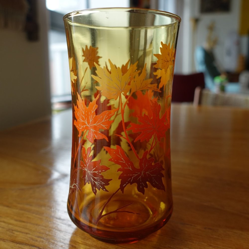 Libbey Amber retro maple leaves leaf juice drinking juice glass